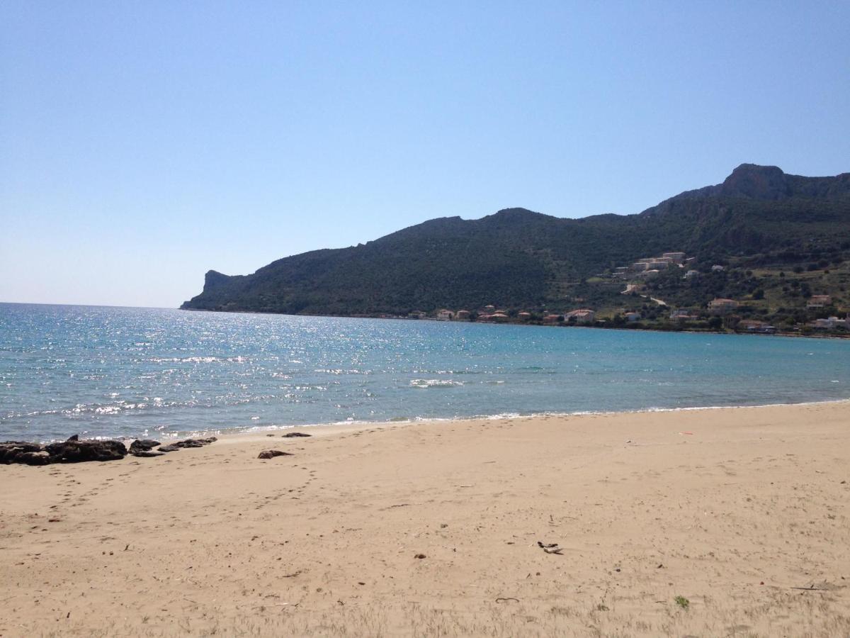 Fully Equipped Beach House At Pachia Ammos Plytra Esterno foto